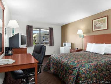 Days Inn By Wyndham Ankeny - Des Moines Ngoại thất bức ảnh