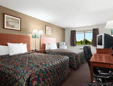 Days Inn By Wyndham Ankeny - Des Moines Ngoại thất bức ảnh